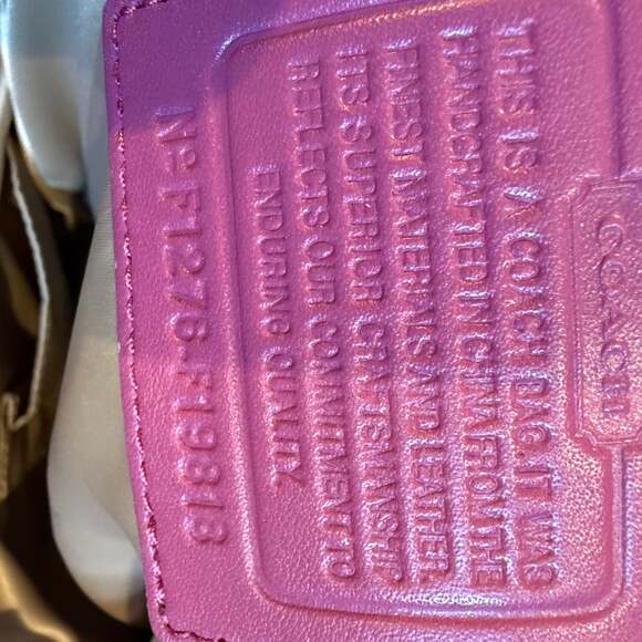 Coach Patent Leather Signature Tote Bag – Pink Embossed Logo - Picture 3 of 4